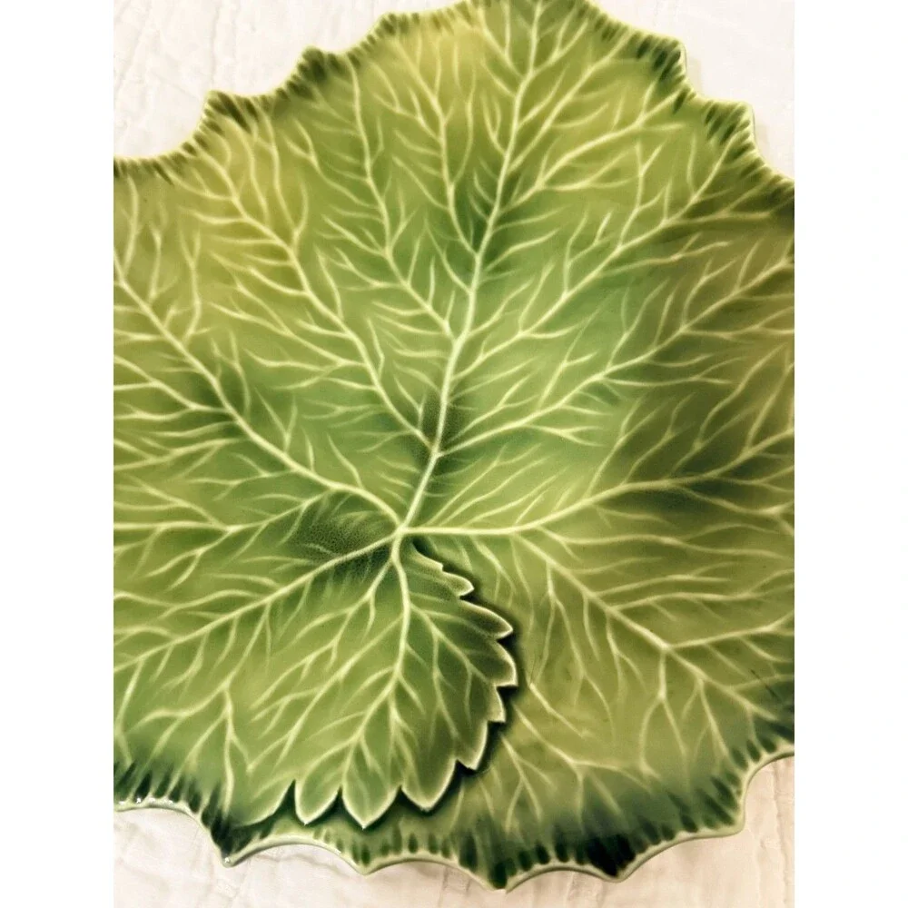 New Williams Sonoma Leaf Autumn Fall Decor Plate Green Made in Italy